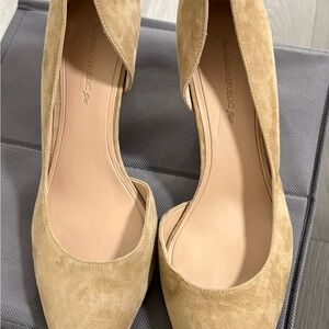 Banana Republic Tan Heels Classic Suede